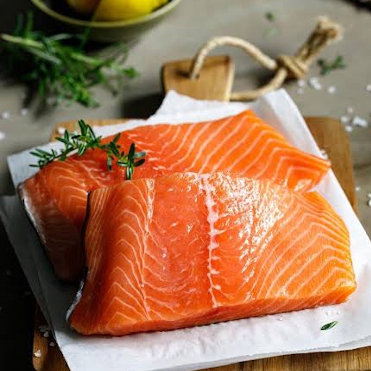 Salmón trozo con piel congelado 500GR - Imagen 2